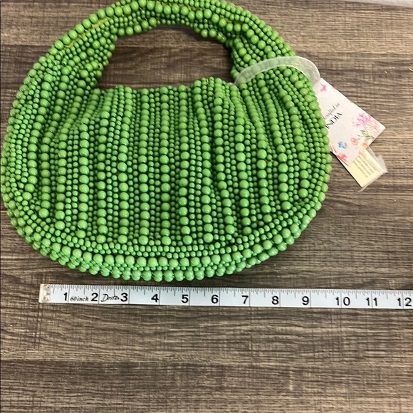 💚 Hello Summer!! Chic Green Beaded Bag! 👜✨ - Picture 5 of 7